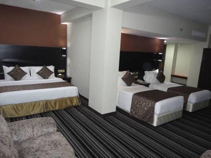 Pearl Grand 4* Colombo