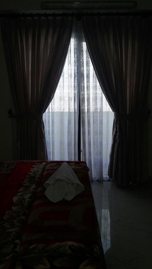 Royal Inn, Mountlaviniya Guest house Colombo