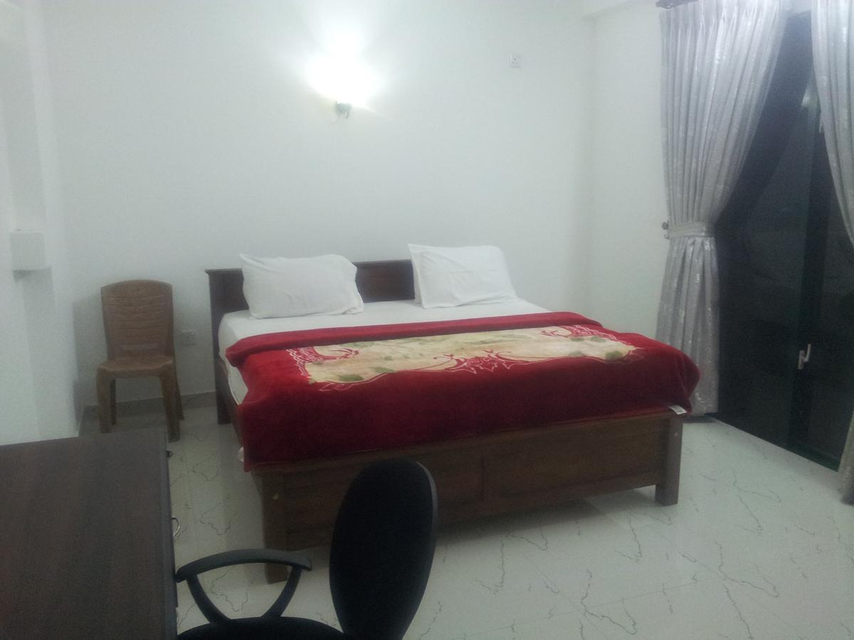 Royal Inn, Mountlaviniya
