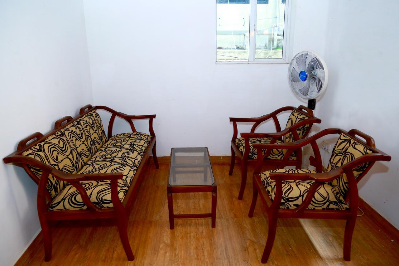 55 Fort Train Hostel Colombo