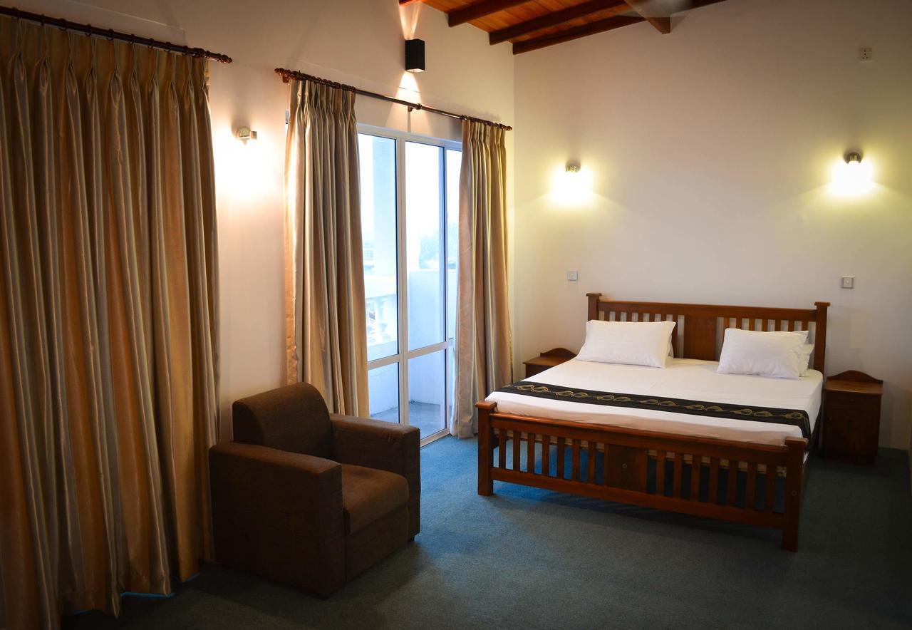 West Inn Colombo