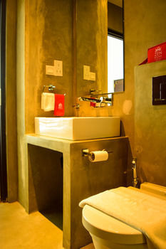 Hotel Zen Rooms Wellawatte Beach Colombo