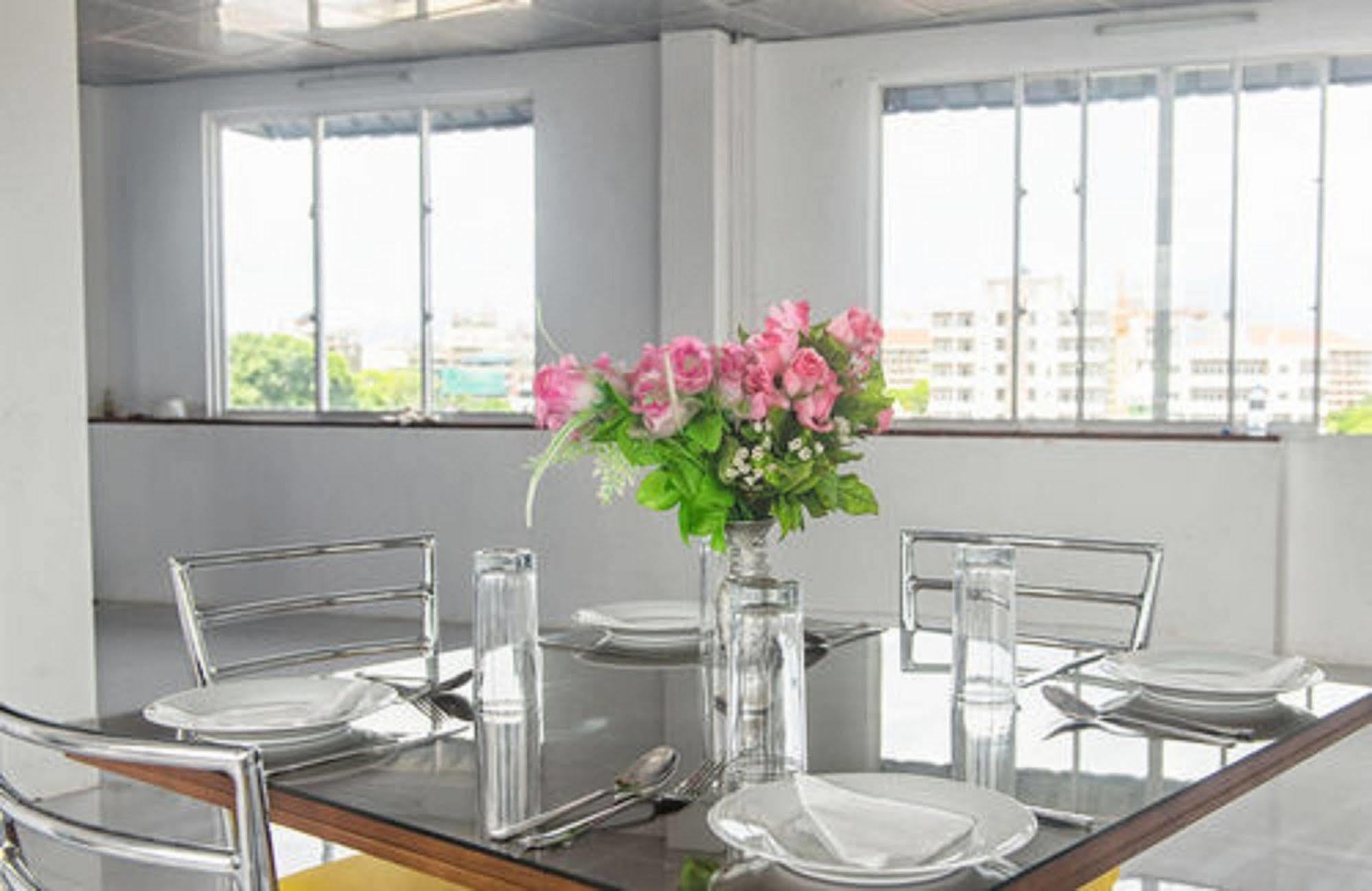 Bed & Breakfast Metro 3*