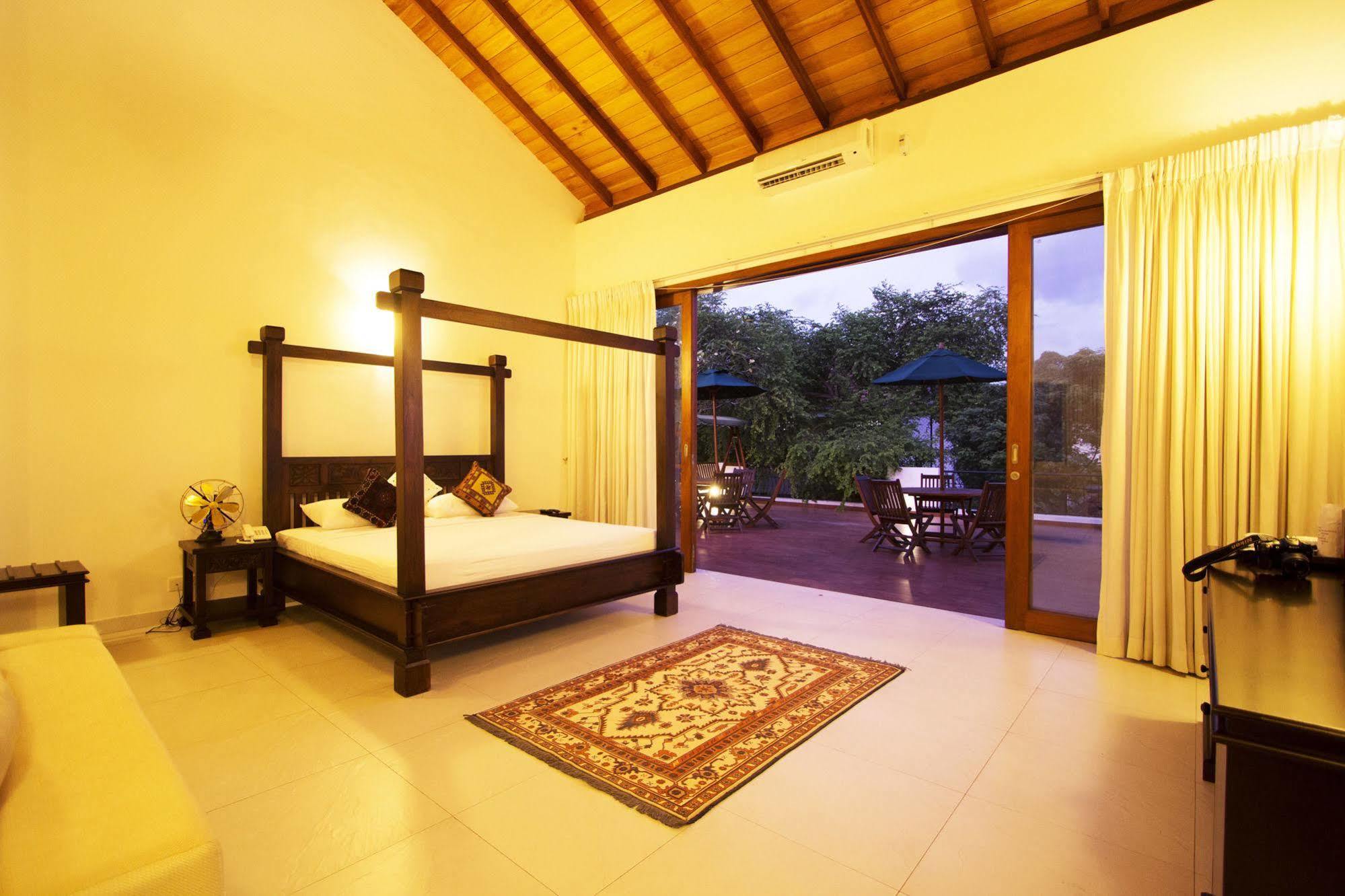 Hotel Ellen's Place 3*