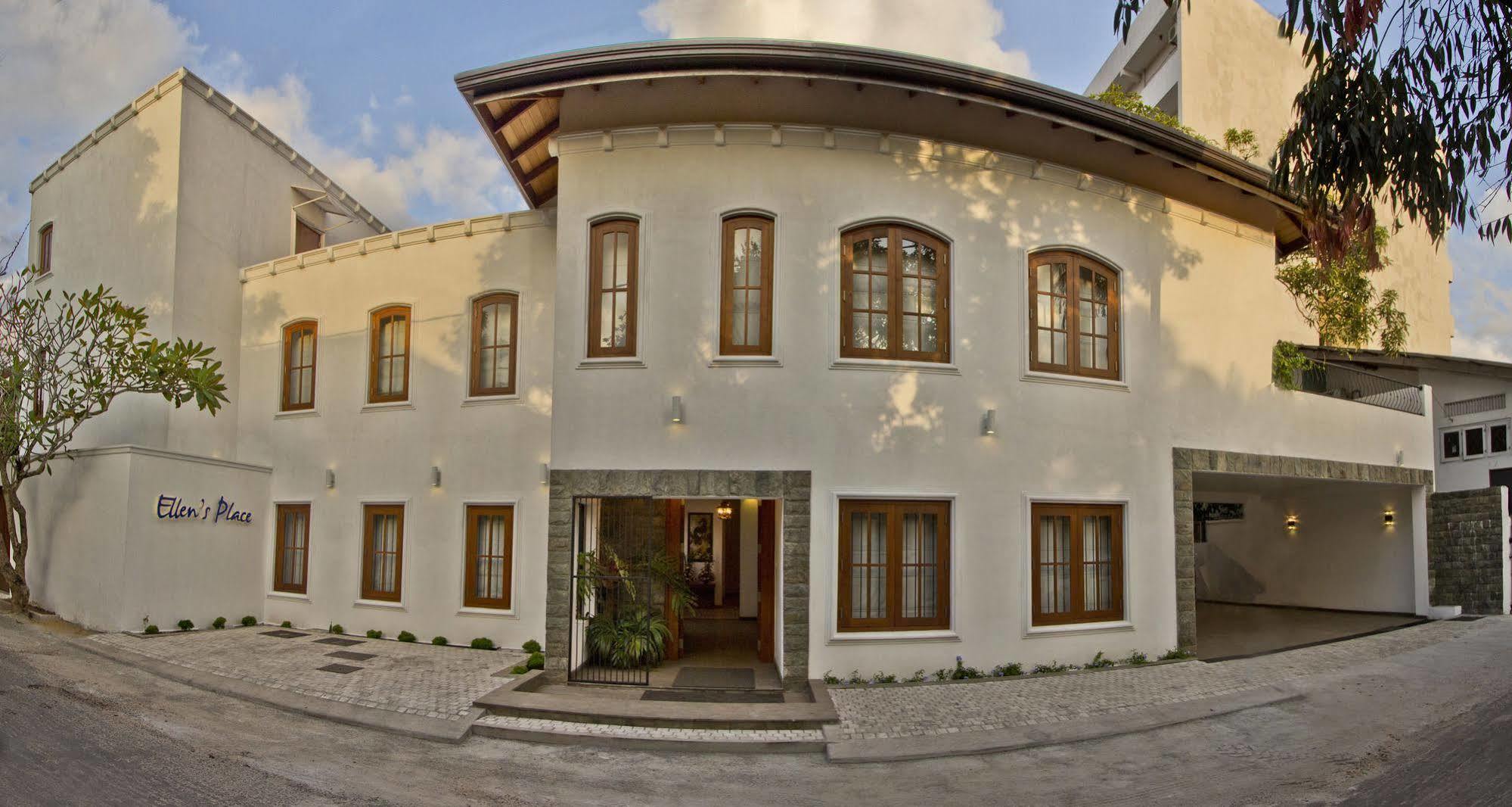 Ellen's Place Hotel