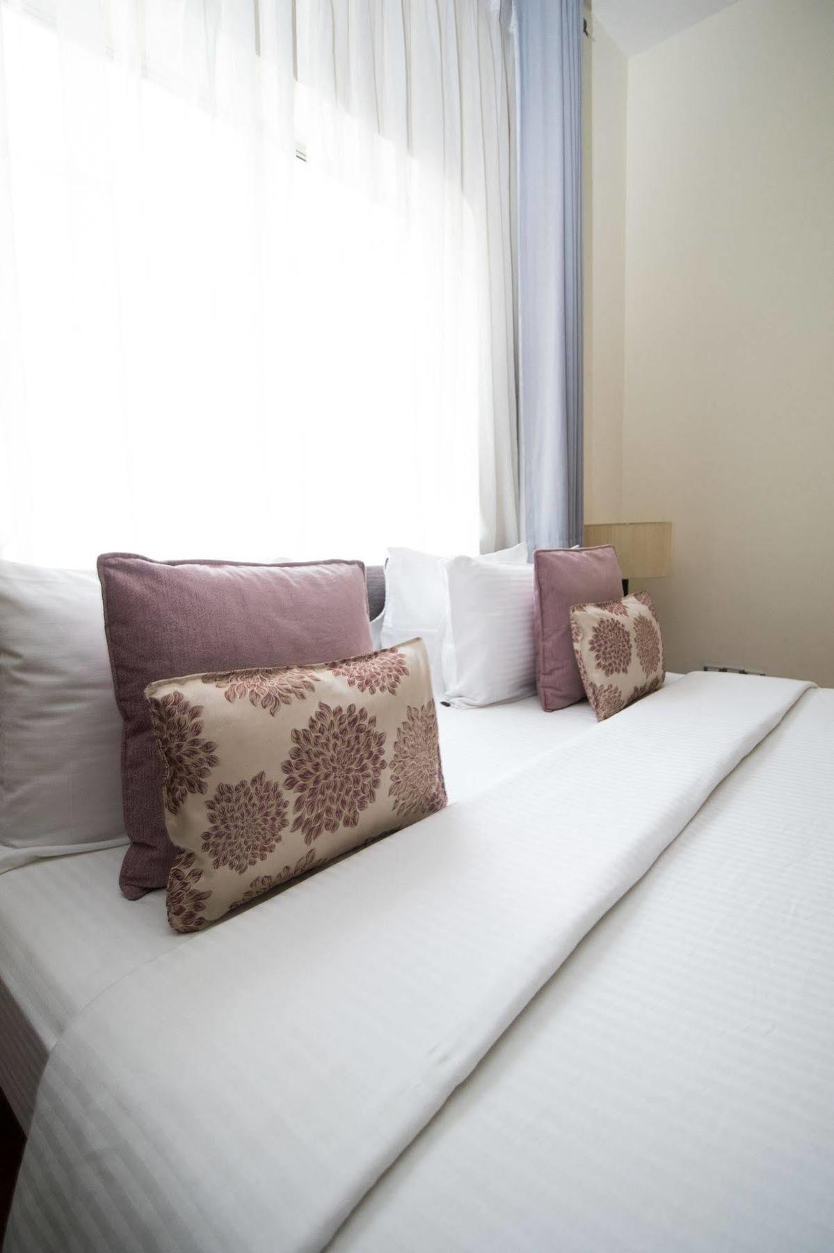 Bed & Breakfast House By Ceilao Colombo