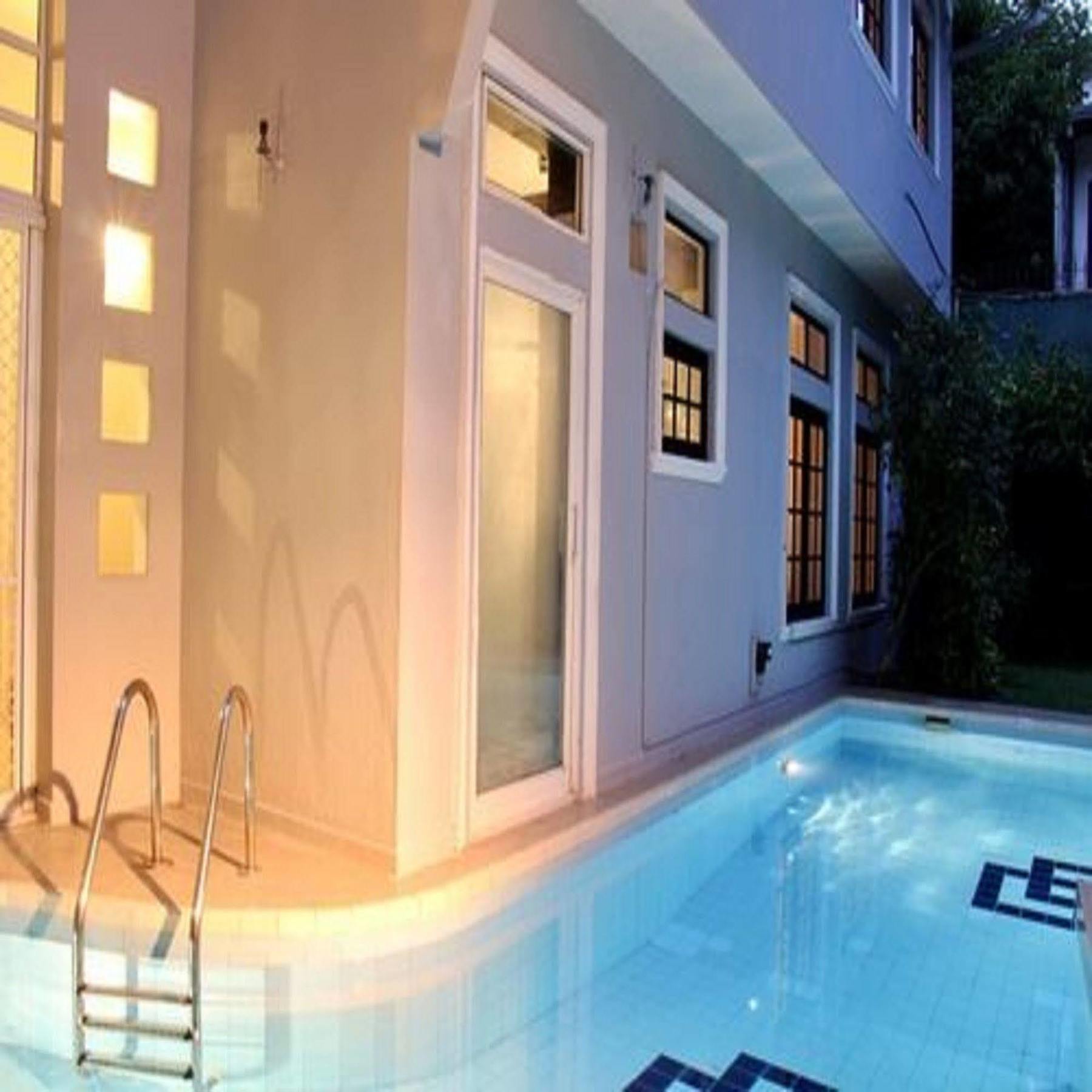 Raha Bed & Breakfast 3*