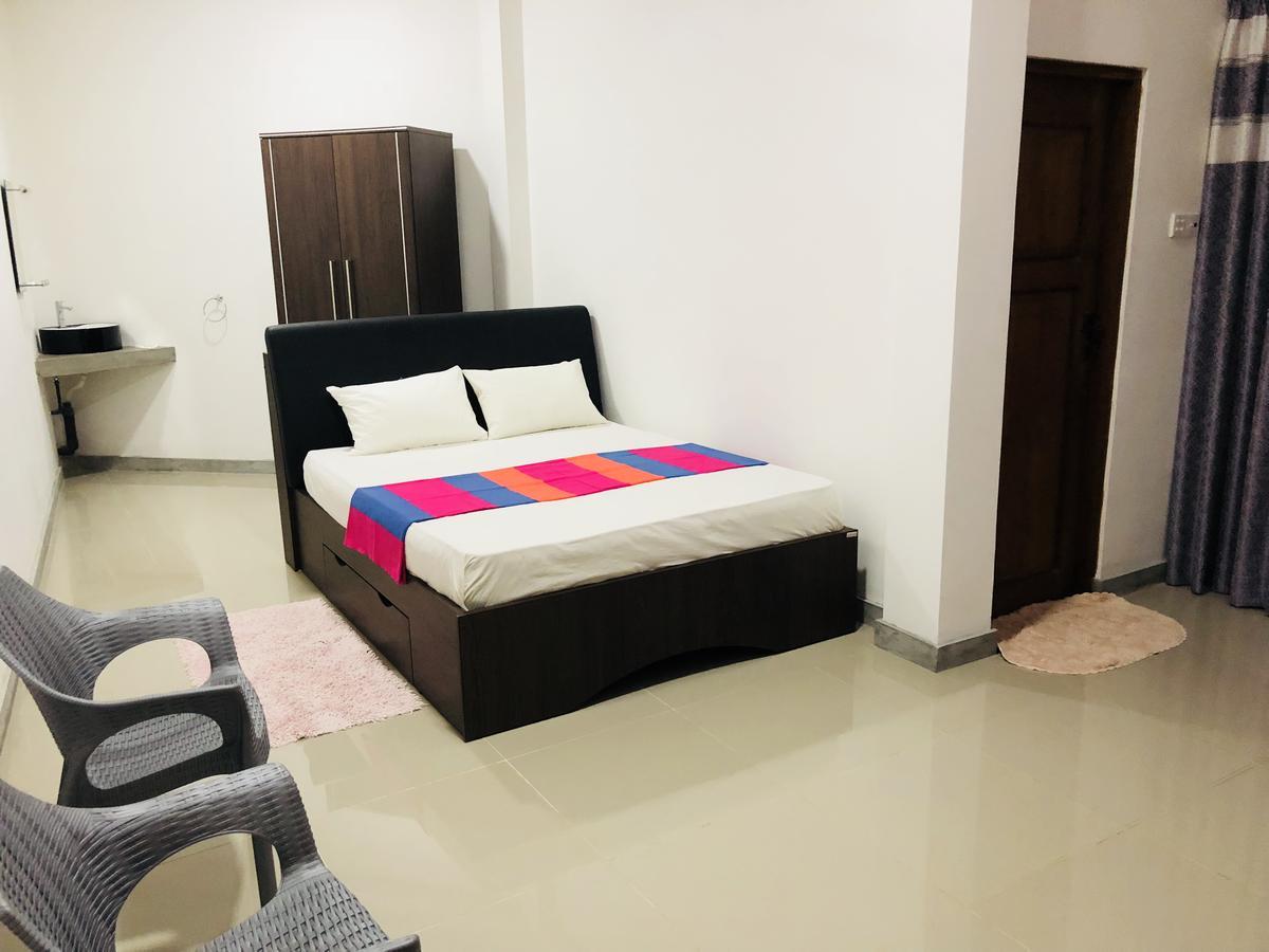 No 30 Hotel *
