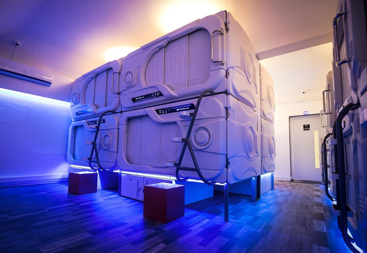 The Capsule Capsule hotel Colombo