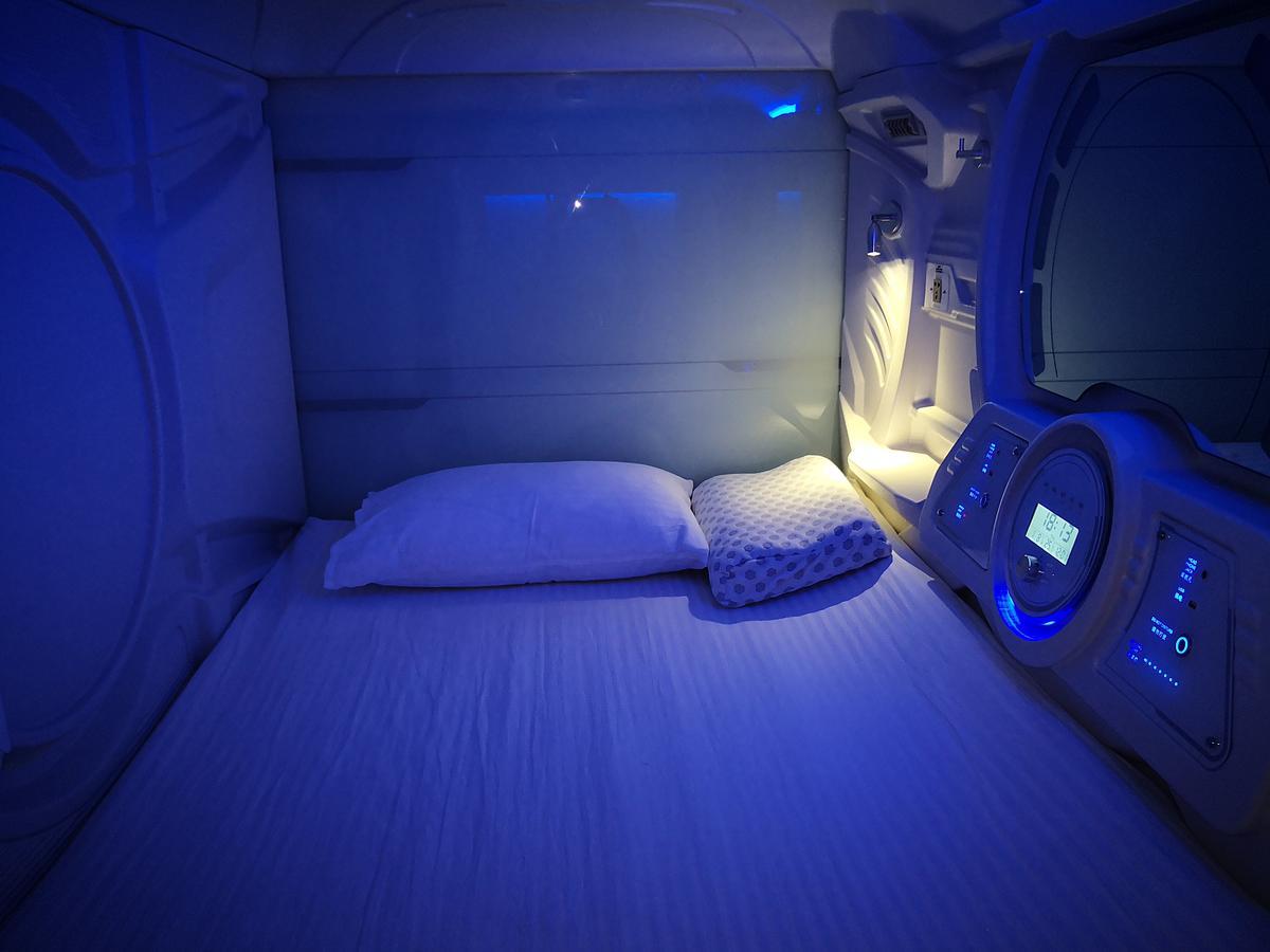 The Capsule Capsule hotel Colombo