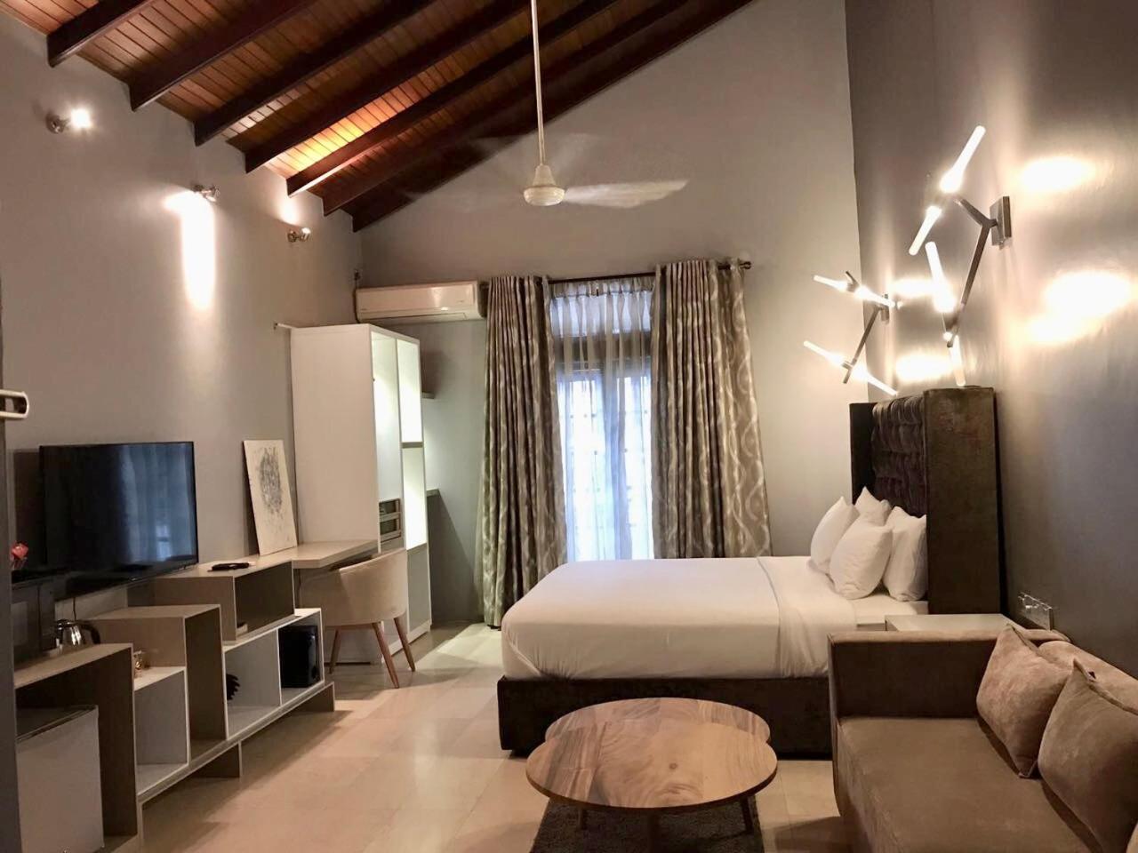 Raha Bed & Breakfast
