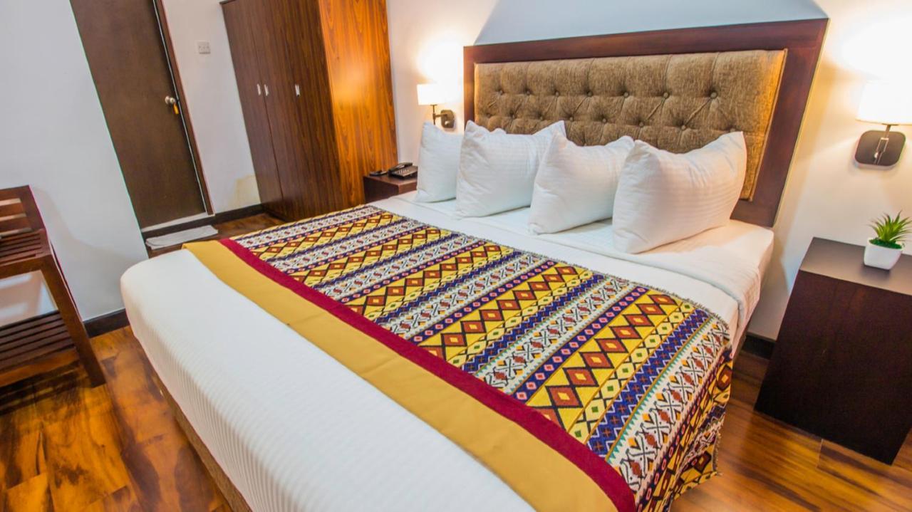 Pearl Royal Hotel, 5* Colombo