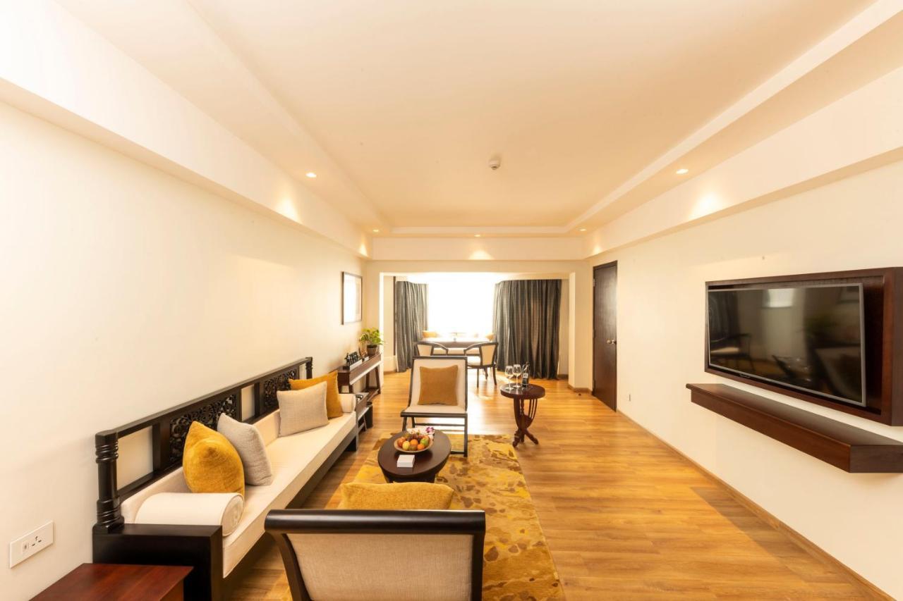 Taj Samudra, Hotel