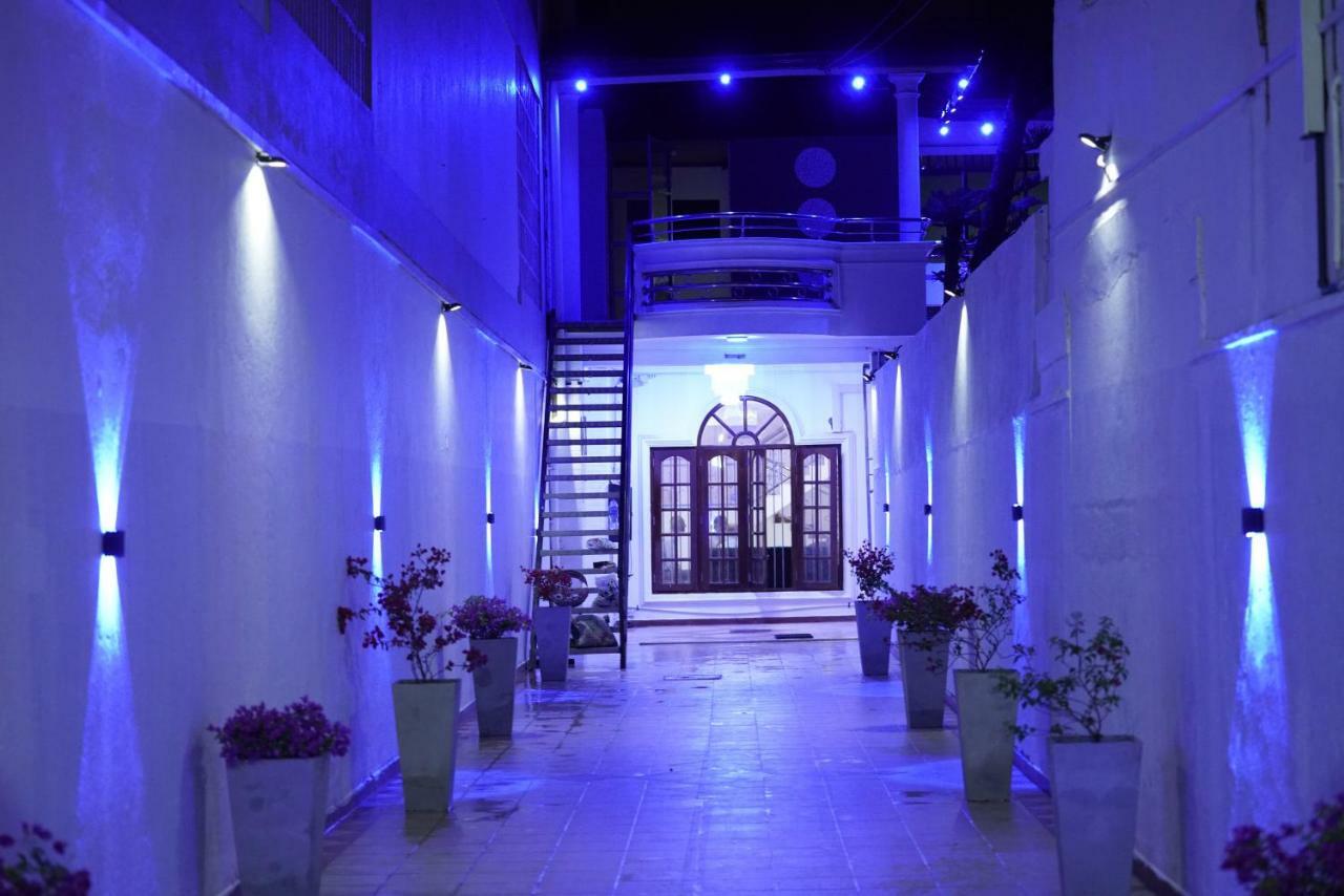 9 Pearls Hotel 2*