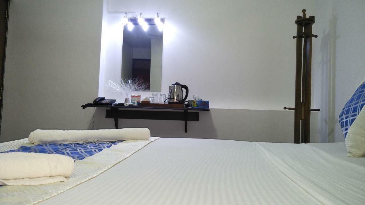 9 Pearls Colombo