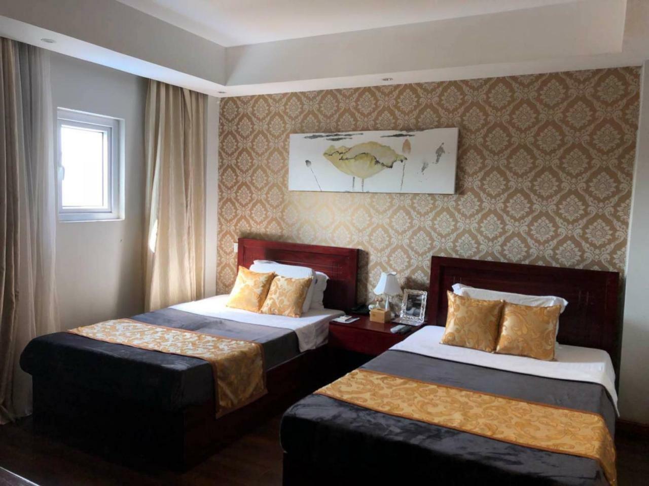Hotel China Manor & Restaurant