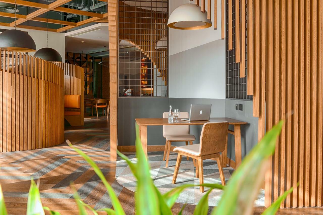 Shangri-la Hotel