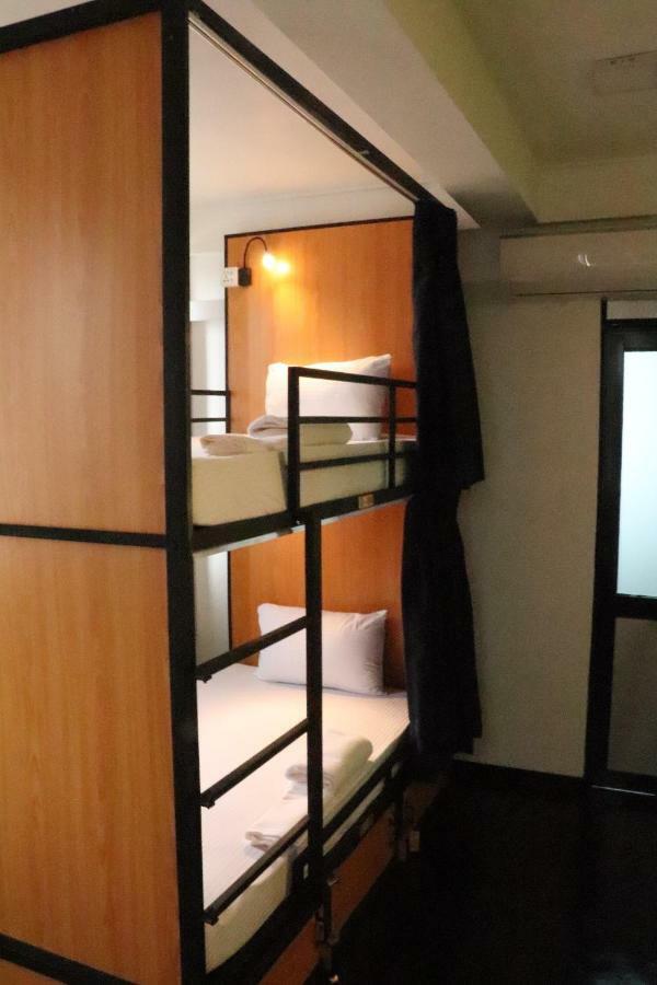 Hostel Miracle *