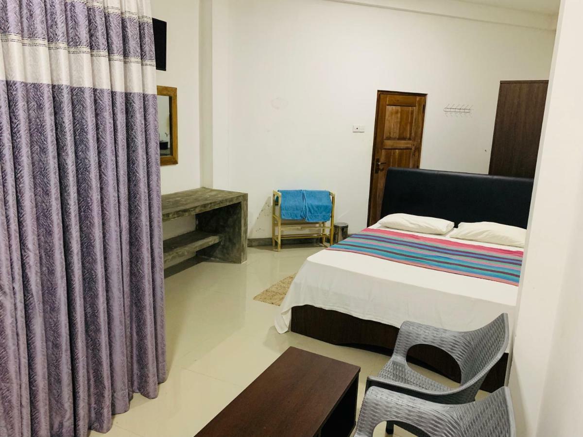 No 30 Hotel *