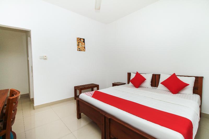 Oyo 126 Reliance Hotel 3*