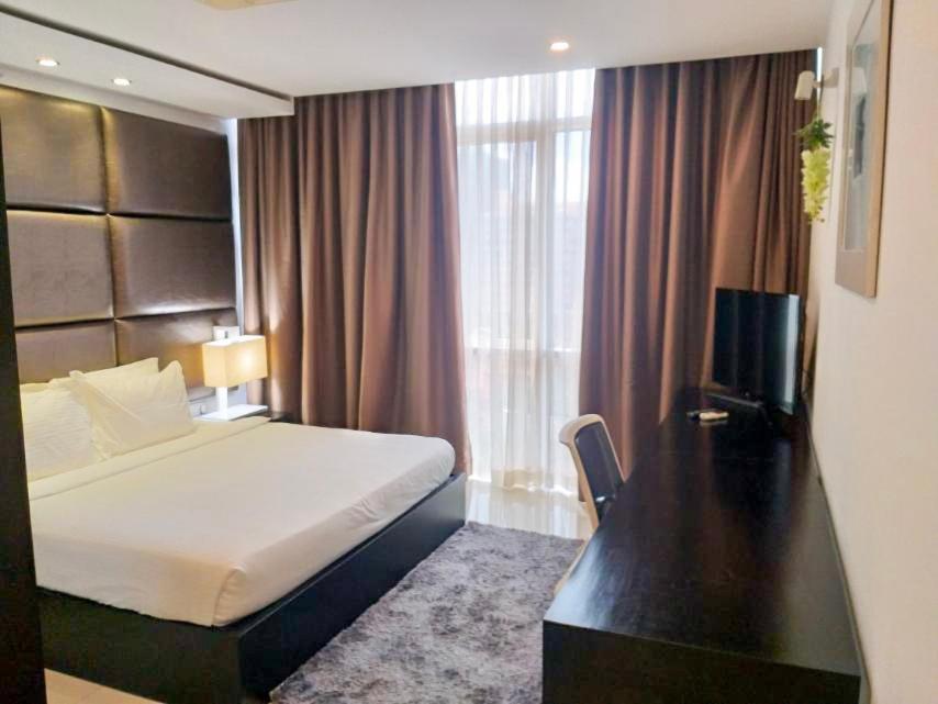 Platinum One - Private At #1 Bagatalle Road, Unit 7-1 3