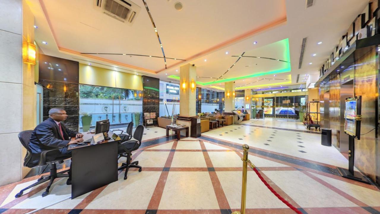 Pearl Grand 4*