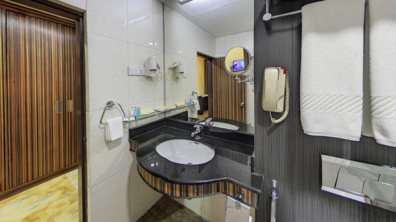 Pearl Grand 4*