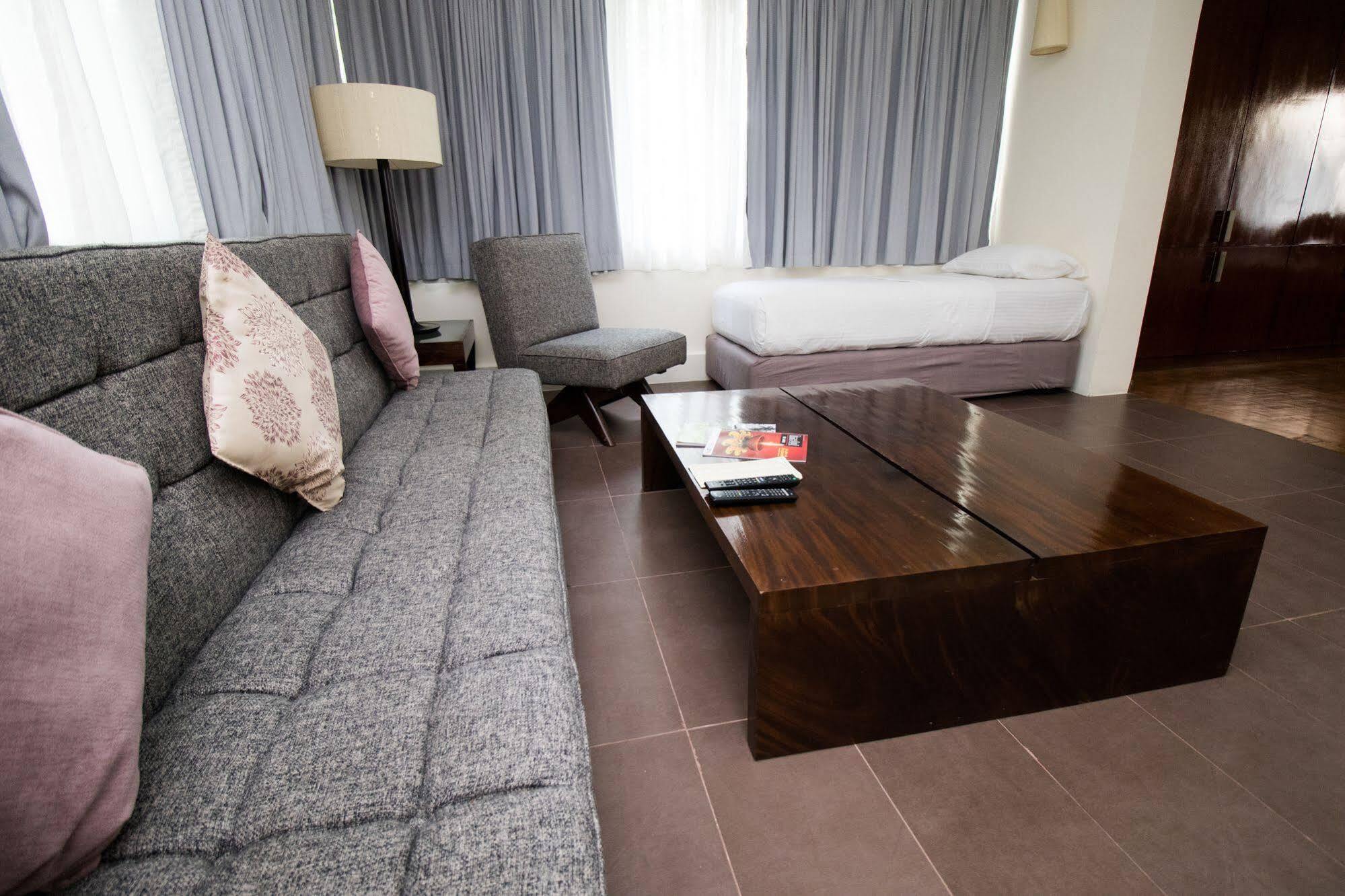 Bed & Breakfast House By Ceilao Colombo