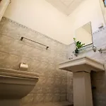 Wish Residence Seaside, Near Durdans & Vasan Eye Care Hospital, Colombo 3