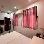 Studio Apartment In Col-3