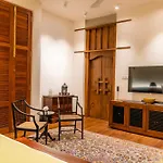 Ishq Colombo