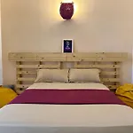 Seconds Hostel - Colombo