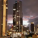 Colombo Skyline Luxury Apartments At Tri-Zen - Pool And Amazing City Views