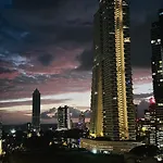 Colombo Skyline Luxury Apartments At Tri-Zen - Pool And Amazing City Views