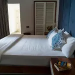 Four Petals Inn