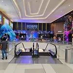 Super Luxury 2 Bedroom Apartment In Five Star Colombo City Centre