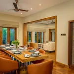 Colombo Villa Collection