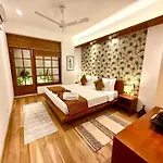 Sayura House