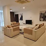 Platinum One-3 Bedroom Luxury Private Apartment - Colombo 3