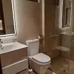 1 Bed 1 Bath In Trizen Colombo 02