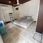 Dona\'S Colombo 07 Homestays