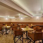 Oak Ray Colombo City Hotel