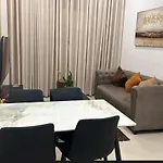 Trizen Colombo Luxury 2-Bedroom Apartment