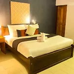 Marine Six Hotel
