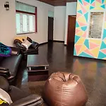 Tuk Tuk Hostels