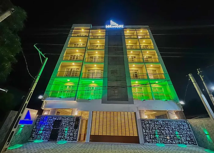 Lar Luxury Apartments