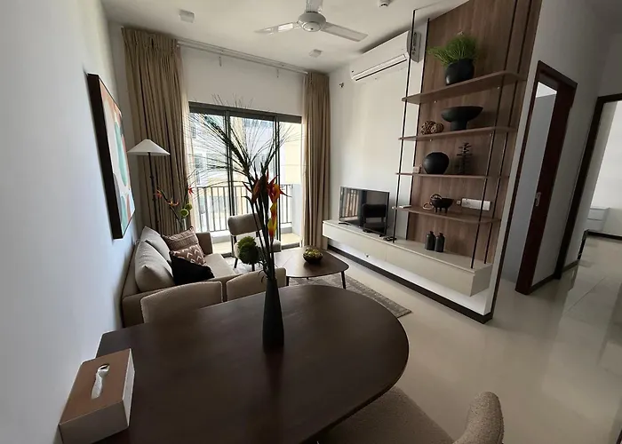 Luxury 2 Bed 2 Bath By Resident Villas