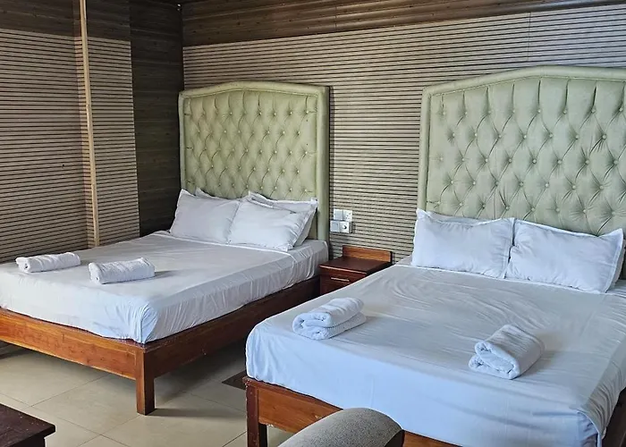 Lazaani Hotel