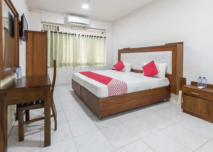 Oyo 102 Metro Marine Drive Hotel