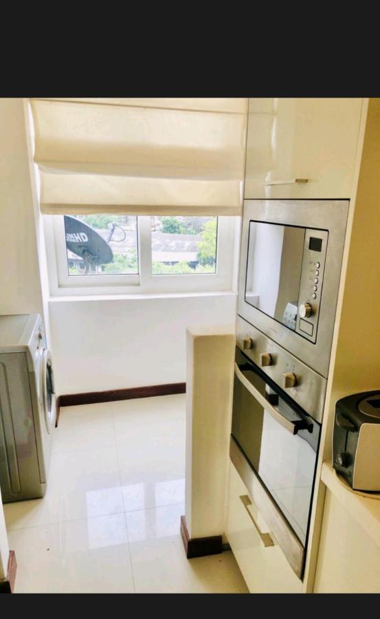 Cornish Apartment At Galle Face Apartment